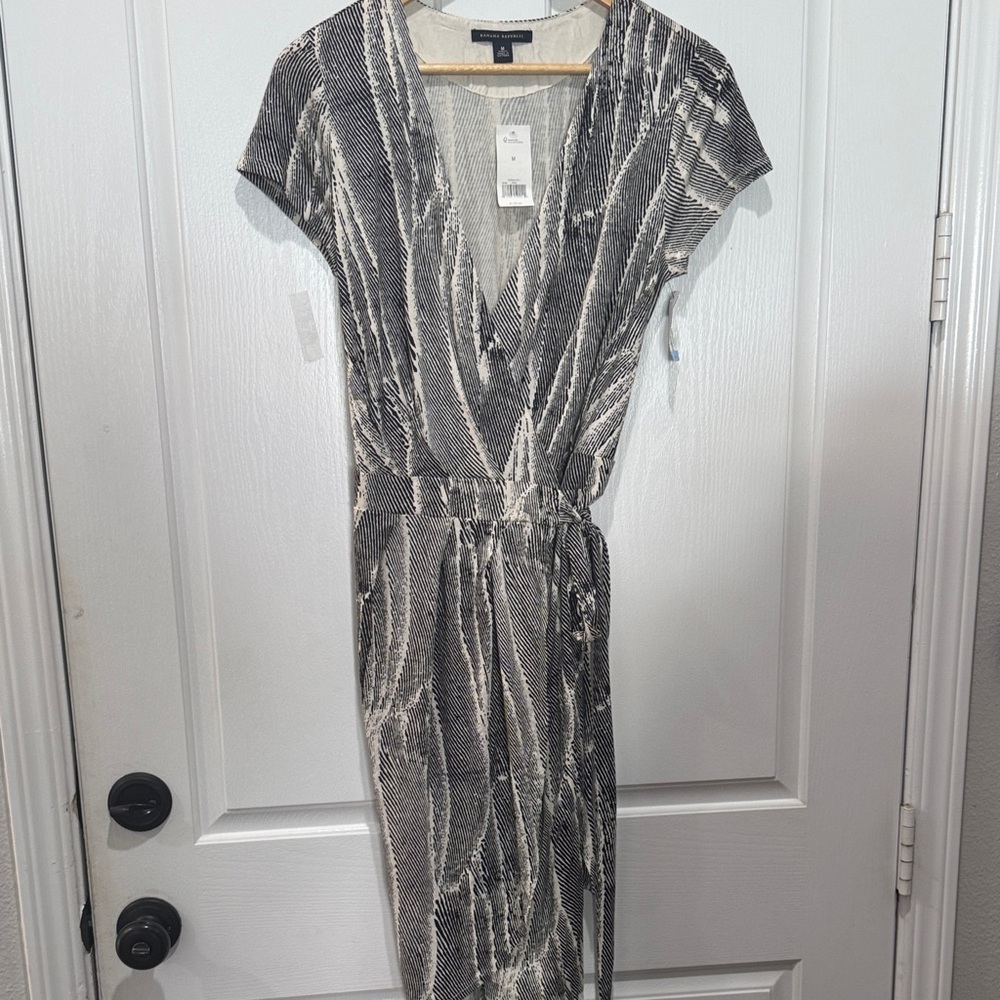 Banana Republic Black and White Patterned Midi Dress